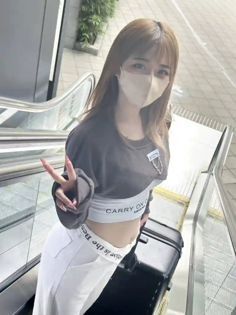 FC2-PPV-4693309 [Famous magazine model] "Big-breasted beauty influencer" One-shot raw creampie shoot with a daily wage of 1.8 million yen. [70 minutes total high-quality bonus]