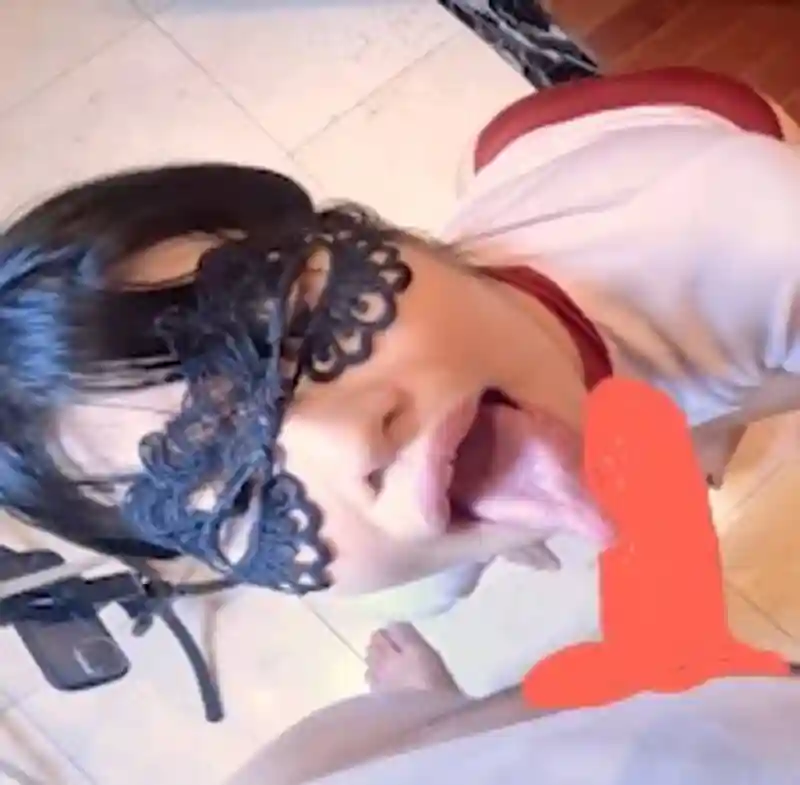 FC2-PPV-4757499 [Price reduced 2980 ← 3980] Kyushu delivery girl exposed, drinking and unwashed irama, slapped if playd, fell into a human toilet for the sake of her favorite activity