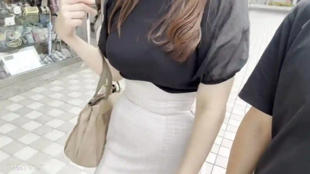 FC2-PPV-4754393 Nerima Ward, a married woman living in a marriage! The lawless and strong-willed relationship is strong, and after the large-scale oil cake, the self-centered thought and body feel are extremely satisfied.