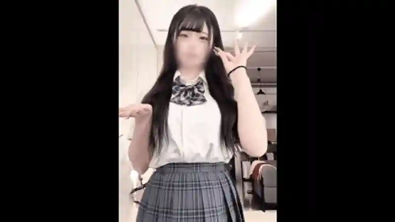 FC2-PPV-4750044 Dirty sex with the super cute busty high school girl who went viral on TikTok [She's not good at studying but she cums quickly, so I'll love creampieing her 100% pussy] F-cup Himeka-chan's first shoot, Aoharu player (4K, 44