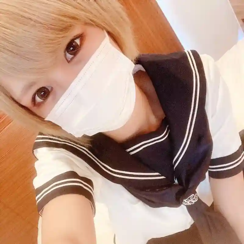 FC2-PPV-4739180 [Uncensored] ★ A beautiful gal with short hair plays with an old man's dick and he loses his mind! He mounts her and inserts it, and the gal rides him with her hips fully up, leading to an explosive creampie ejaculation!!