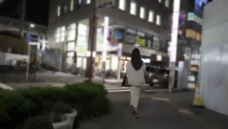 FC2-PPV-4807920 [Ultra-massive squirting] An extremely masochistic married woman ♡ After 3 months of no sex, she reaches her limits and begs, "Please do it roughly…" Her mind breaks as her nipples are drilled, and she is completed with a clean