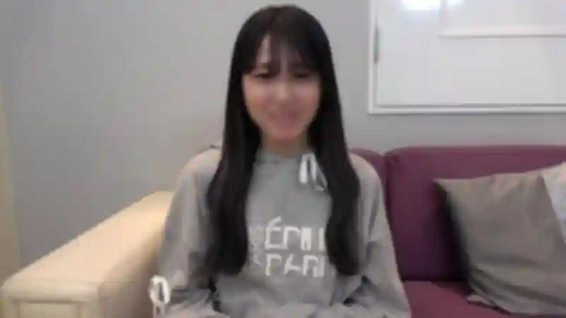 FC2-PPV-4692690 [First time shooting] She's good at seducing older men. She pours a lot of semen into her sensitive body.