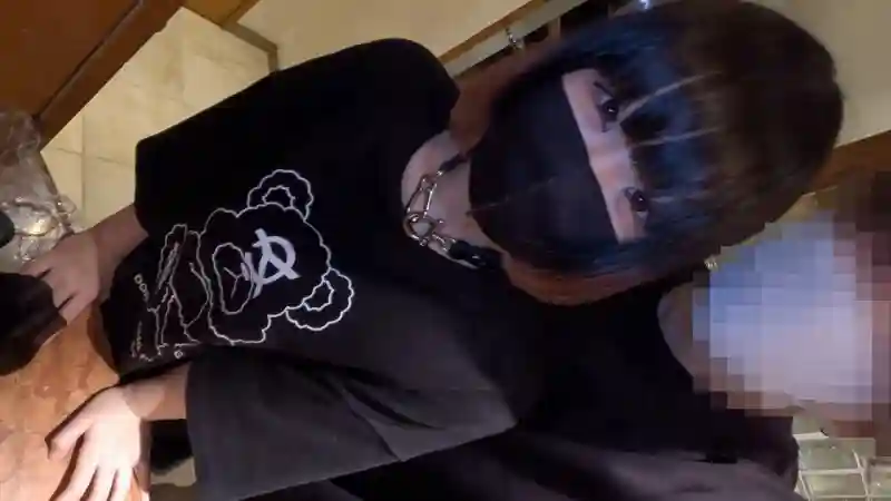 FC2-PPV-4678453 Golden Week discount. Mei's 4th work!! She's so cute in her casual clothes, it's like a manga world. She took a bath and didn't get enough sleep, but she's still having amateur sex!! And she's creampied