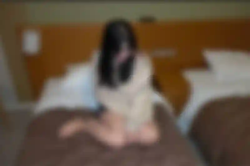 FC2-PPV-4670042 *80% off for the first time until 4/26* [First release] [Uncensored] [Face revealed] [Amazing episode] The cute garden teacher's skirt is overflowing with eroticism