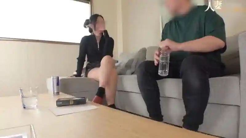 FC2-PPV-4640336 *First time only 1680 ⇒ 840 "It's bigger than my husband's…♥" A beautiful Kansai housewife is pounded to the brink of unconsciousness with a big dick!