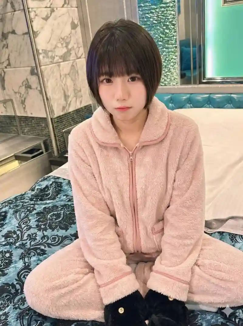 FC2-PPV-4834301 [Super short-term publication] 18 years old and 2 days old, Idol-class basketball club president overflows with creampie