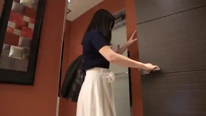 FC2-PPV-4780553 Gotanda High-Class Men's Massage Parlor Employee, Top-Class Platinum F-Cup Girl, Can't Hold Back, Massive Shooting