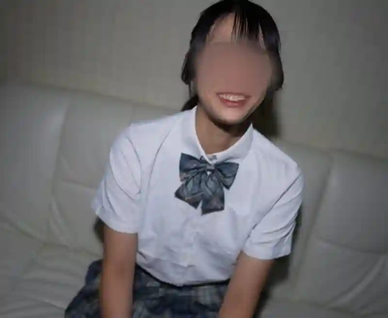 FC2-PPV-4811769 ※New release※ I fell in love at first sight with a super beautiful convenience store clerk. After work, we went to a love hotel ♡ 18-year-old model-like body with firm, firm breasts. She gets wet easily and gets soaking wet. I love holding