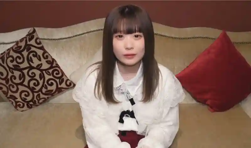 FC2-PPV-4779058 [Legendary] Aya-chan. A stiff and stiff creepy old man's dick is given a sticky service and a massive explosion. A gentle and perfect looking pink pussy gets a massive creampie.